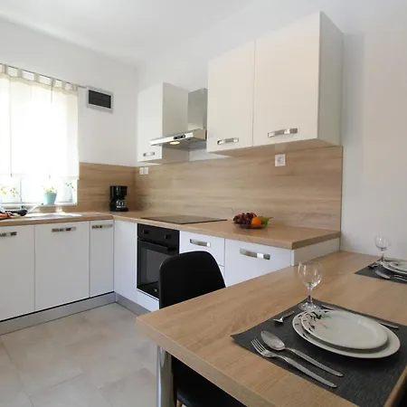 Padulj 1365 Apartment