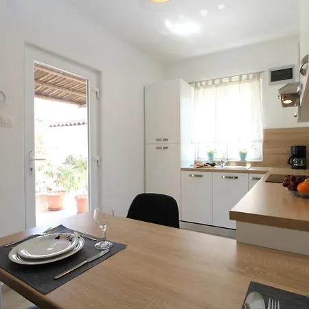 Padulj 1365 Apartment