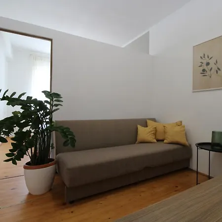 Apartment Padulj 1365 *